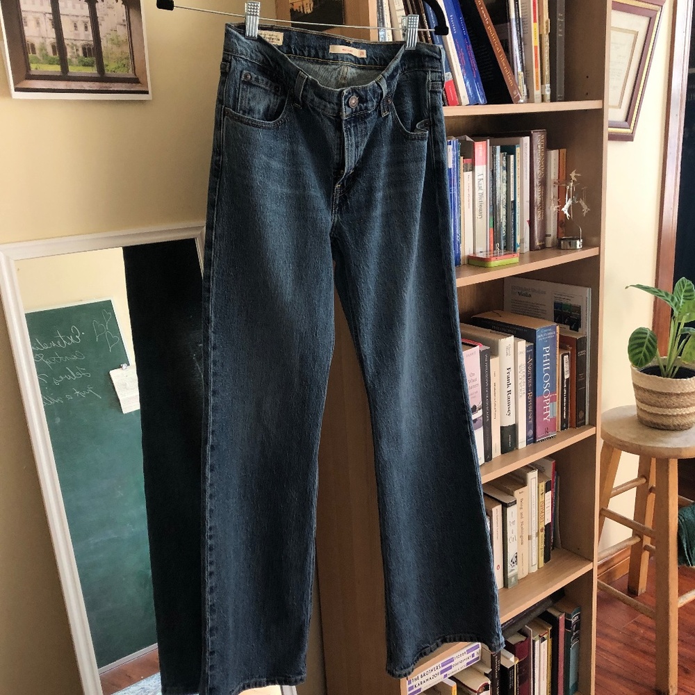 Levi's Middy Flare W26 L32